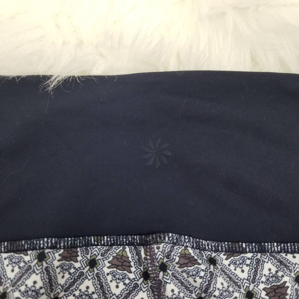 Athleta Damask Print Cropped Fitness Leggings - Picture 5 of 7